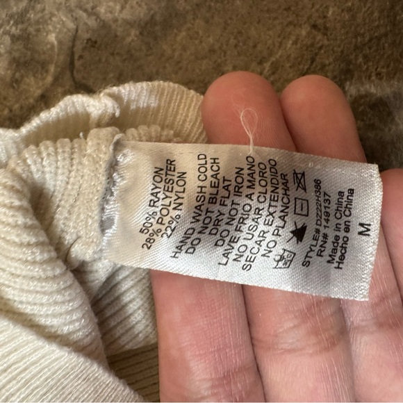 Double Zero Ivory Ribbed Tank Size Medium - Picture 6 of 7